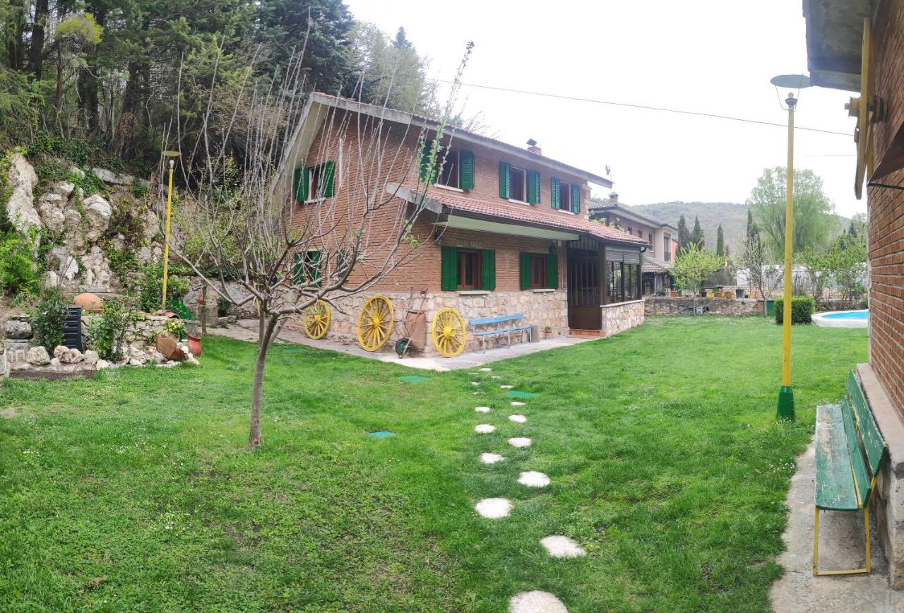 Casa Rural El Eden Del Ungria Caspueñas Kültér fotó